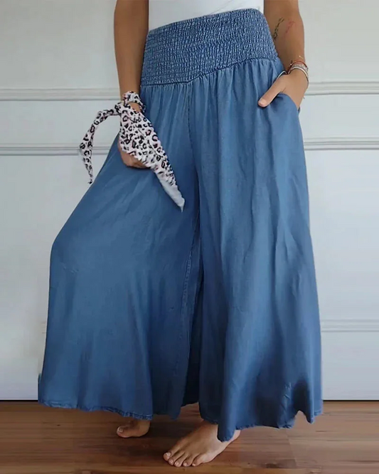 Pantalón de pierna ancha con cintura fruncida